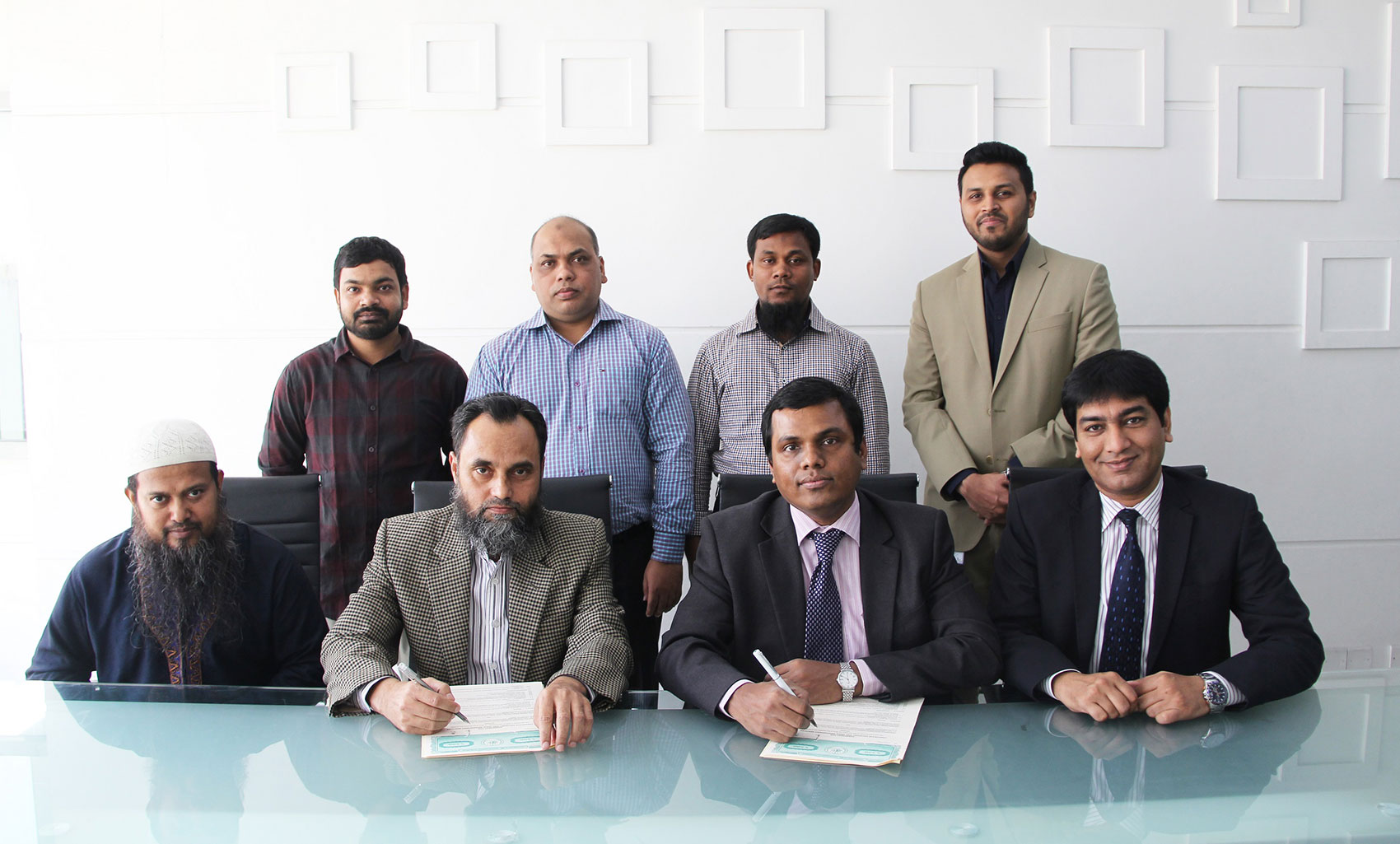 Premiere-Cement_Signing