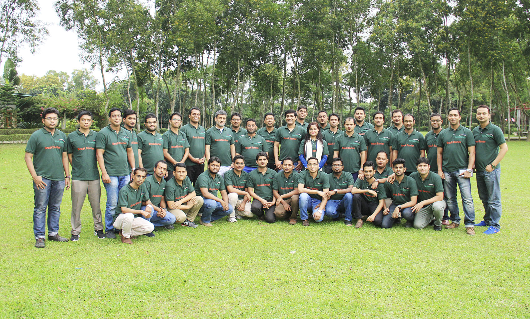 Team_Photo_of_Team_Building_Workshop_at_Dream_Square_Resort_(2)